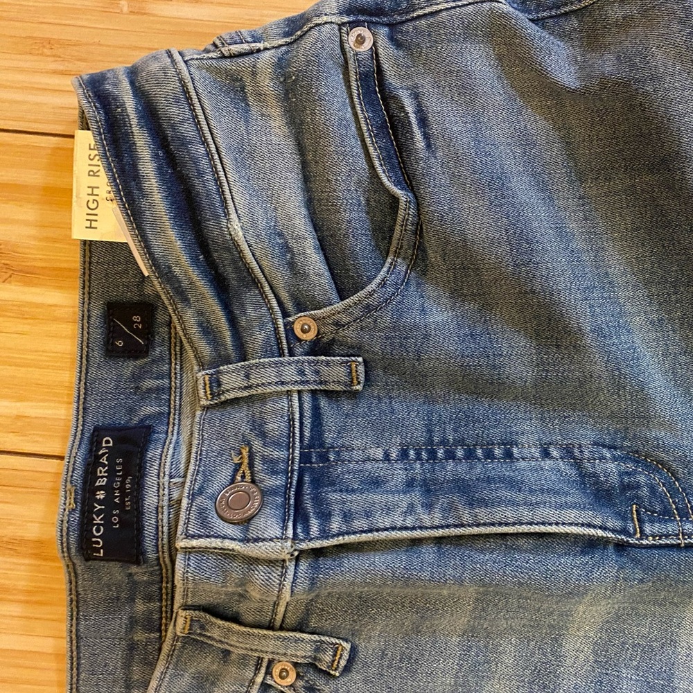 Lucky brand high-rise crop jeans size 6